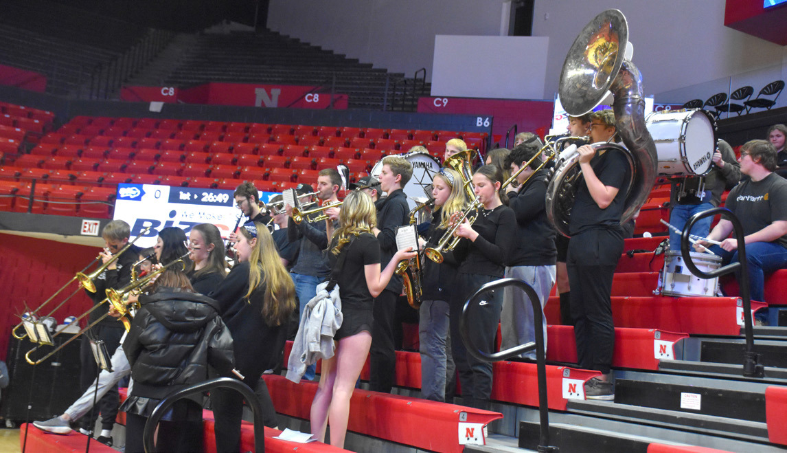 Cross County Has Fun at State Basketball
