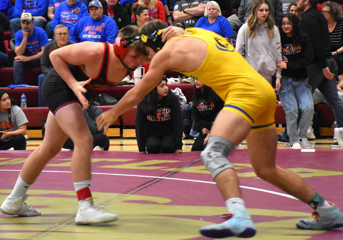 Wyatt Urkoski (left, HPC) and Landon Sliva (right, SRC) look for the takedown at CRC wrestling. Urkoski came in first with Sliva in second. PCN photo by Beth Sparrow.