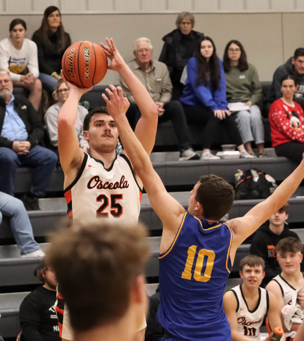 Creighton Sterup shoots one against Nebraska Lutheran. PCN photo by Blaine Winslow.