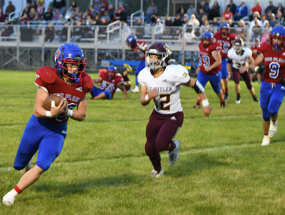 Sophomore Gage Friesen and the Storm offense need to keep the ball moving each and every down. PCN file photo by Rick Holtz