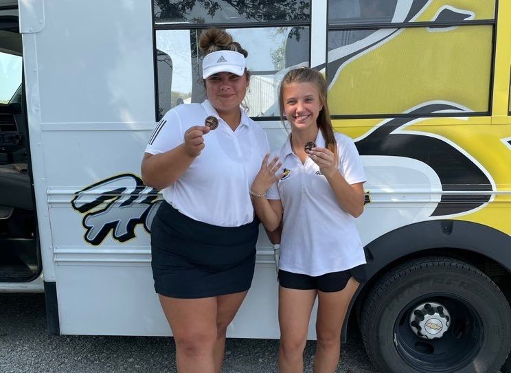 Aurora Slusarski and Jenna Logan each shot 113 to finish 8th and 9th at the invite. Photo provided