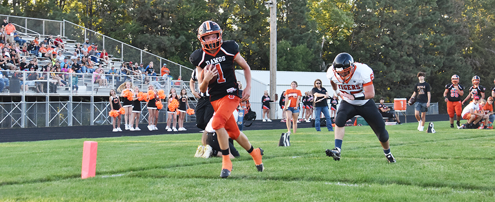Osceola continues play on Friday when they travel to Bloomfield to take on the Bees. Kickoff is at 6 p.m. PCN file photo by Beth Sparrow