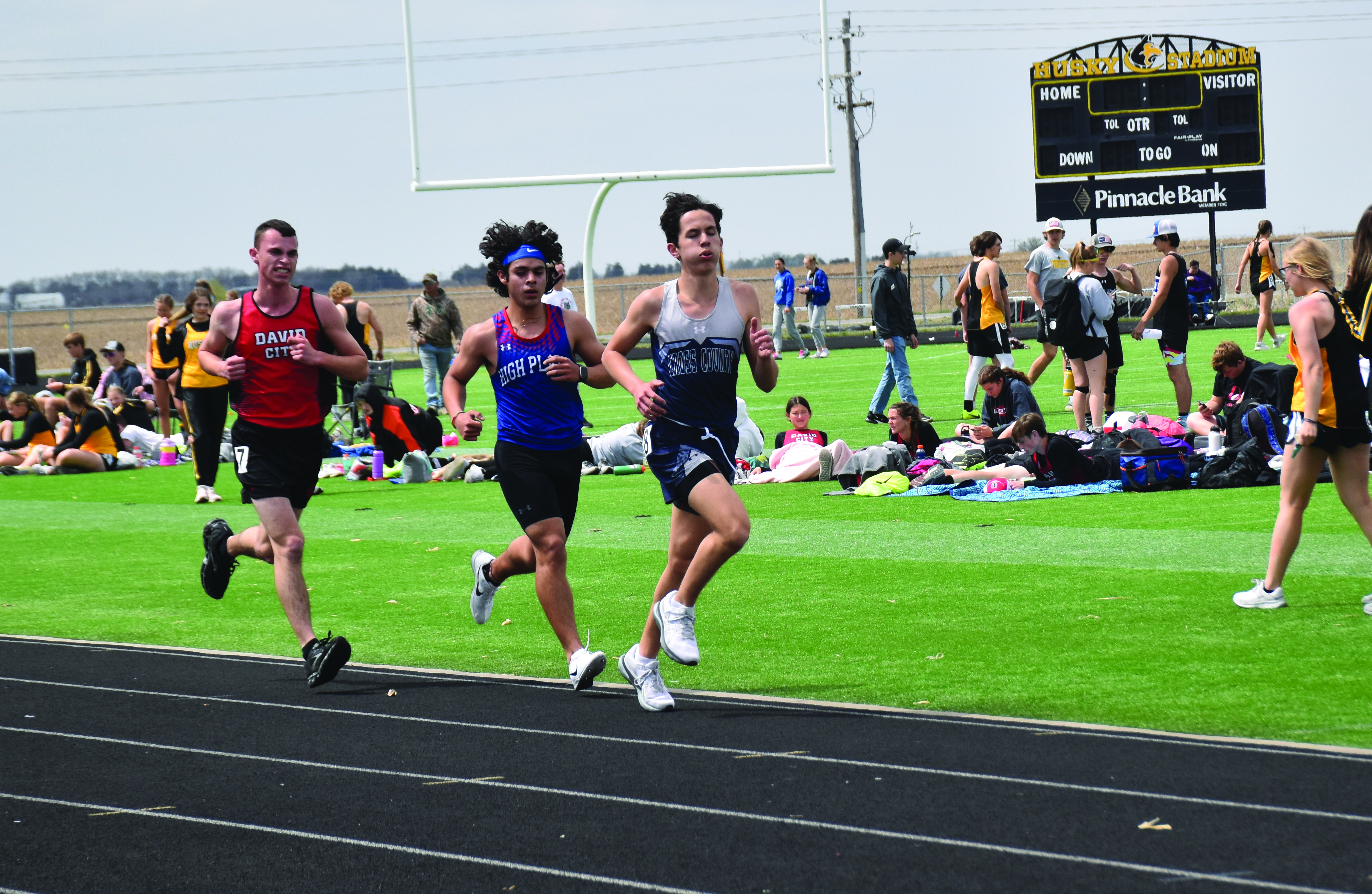 Running the 3200m run were Derek Talavera Flores (HPC) and Revin Nyberg (CC). PCN photo by Beth Sparrow
