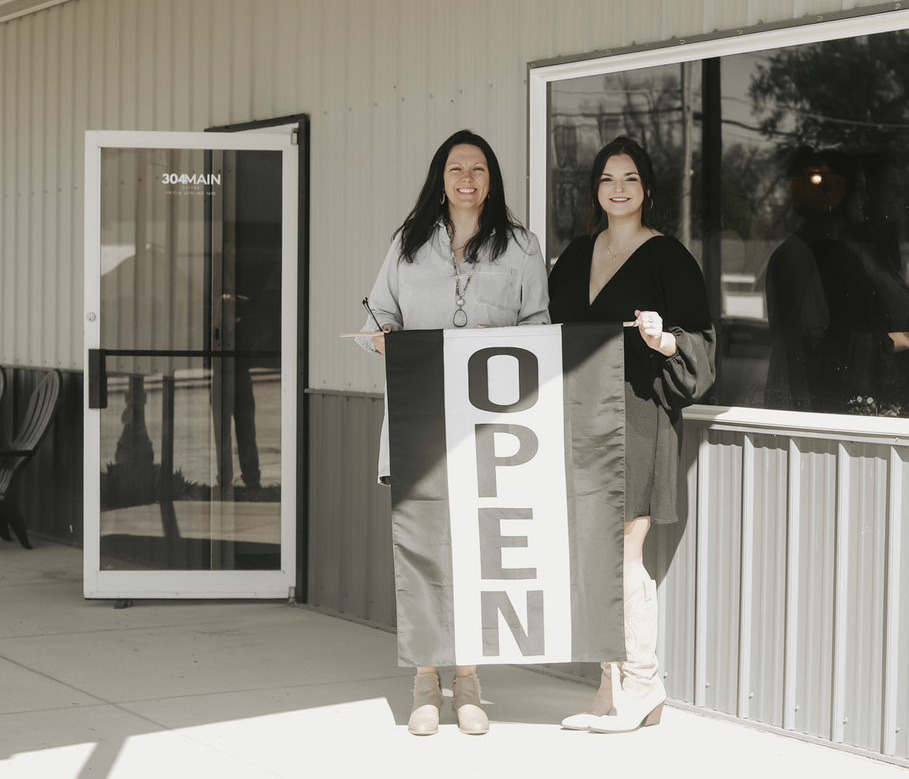 304 Main Suites held their grand opening on Saturday. In addition to a clothing boutique, there is an anesthetician and tanning coming soon. Photo provided.