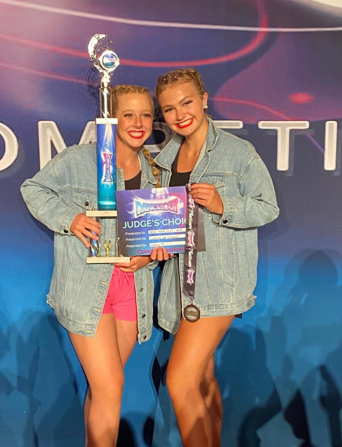 Dancers Finish 4th at Nationals