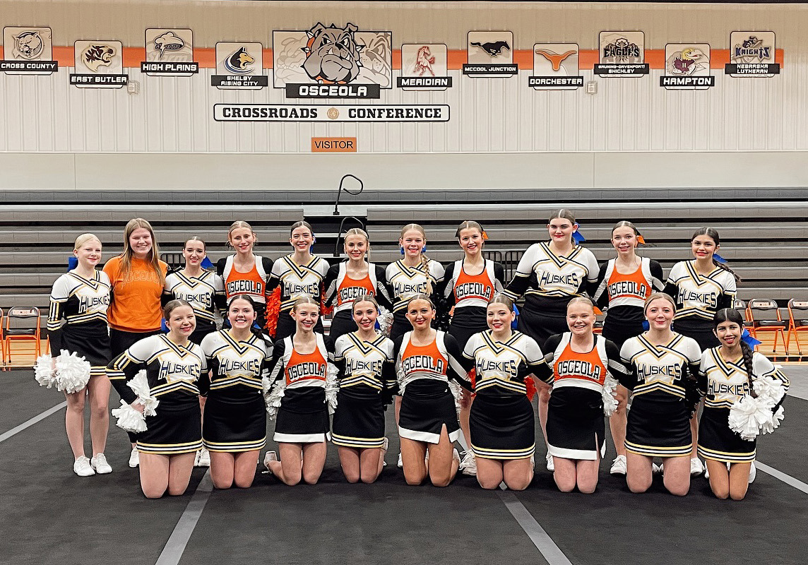 Osceola and Shelby-Rising City cheer/dance teams did a combined performance in Osceola last Friday. Photo provided.
