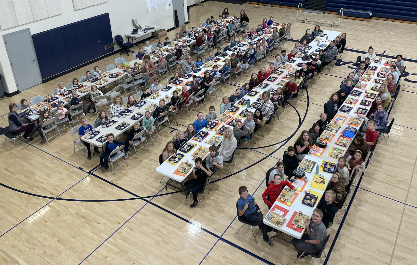 Cross County K-5 Thanksgiving Meal