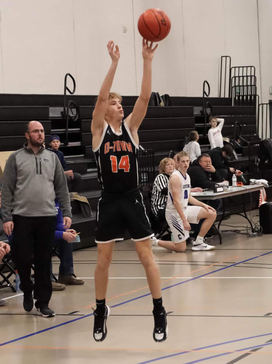 Brycen Kula shoots a trey for Osceola. PCN photo by Blaine Winslow.