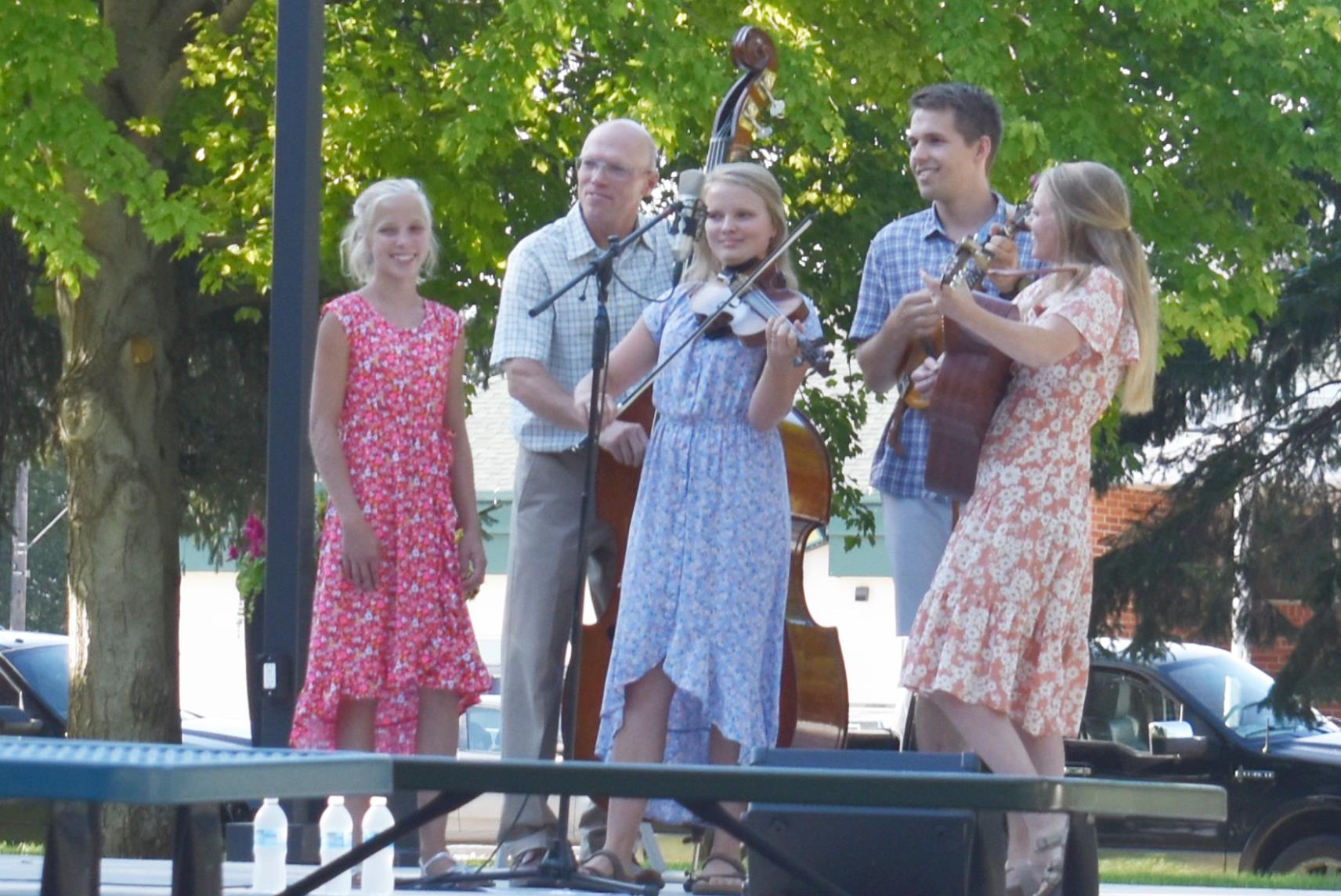 Stangl Family Performed Sunday on Square
