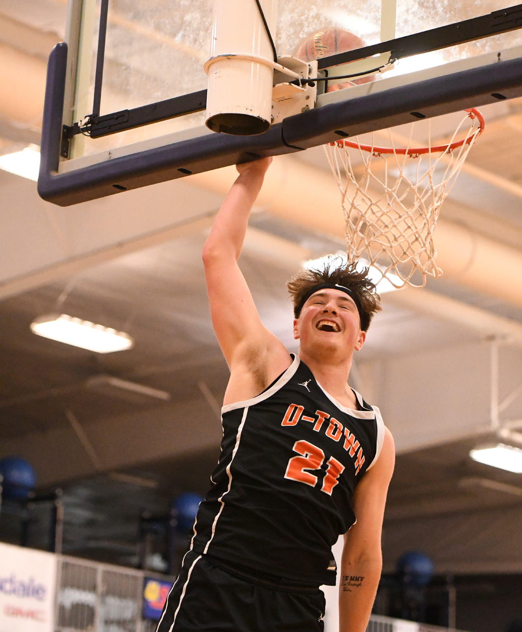 Osceola’s Kale Gustafson finished with 25 points and 12 rebounds on Friday in the Tom Dinsdale Automotive x Striv All-Star Classic at Grand Island Central Catholic. Gustafson’s Chevrolet All-Stars fell to GMC team by a score of 142-127, the highest score posted at this game. PCN photo by Calvin Holtz.