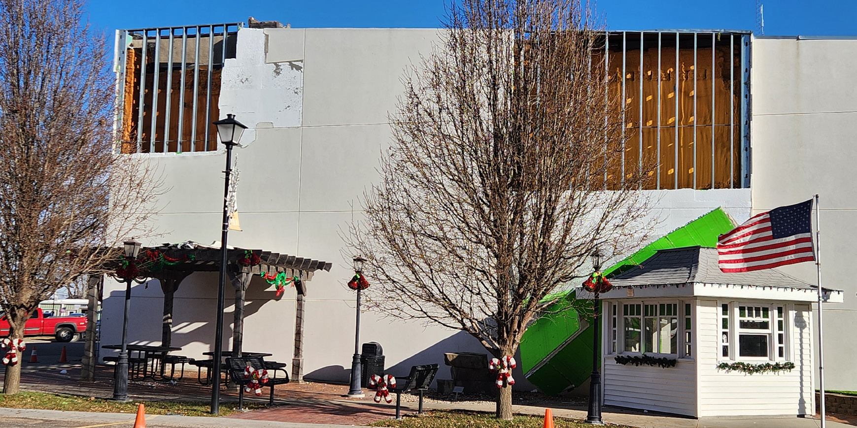Above: The pocket park in Osceola received some damage when the building next to it lost some siding in a wind storm. The city held an emergency meeting to determine how to proceed. Photo provided by city of Osceola.