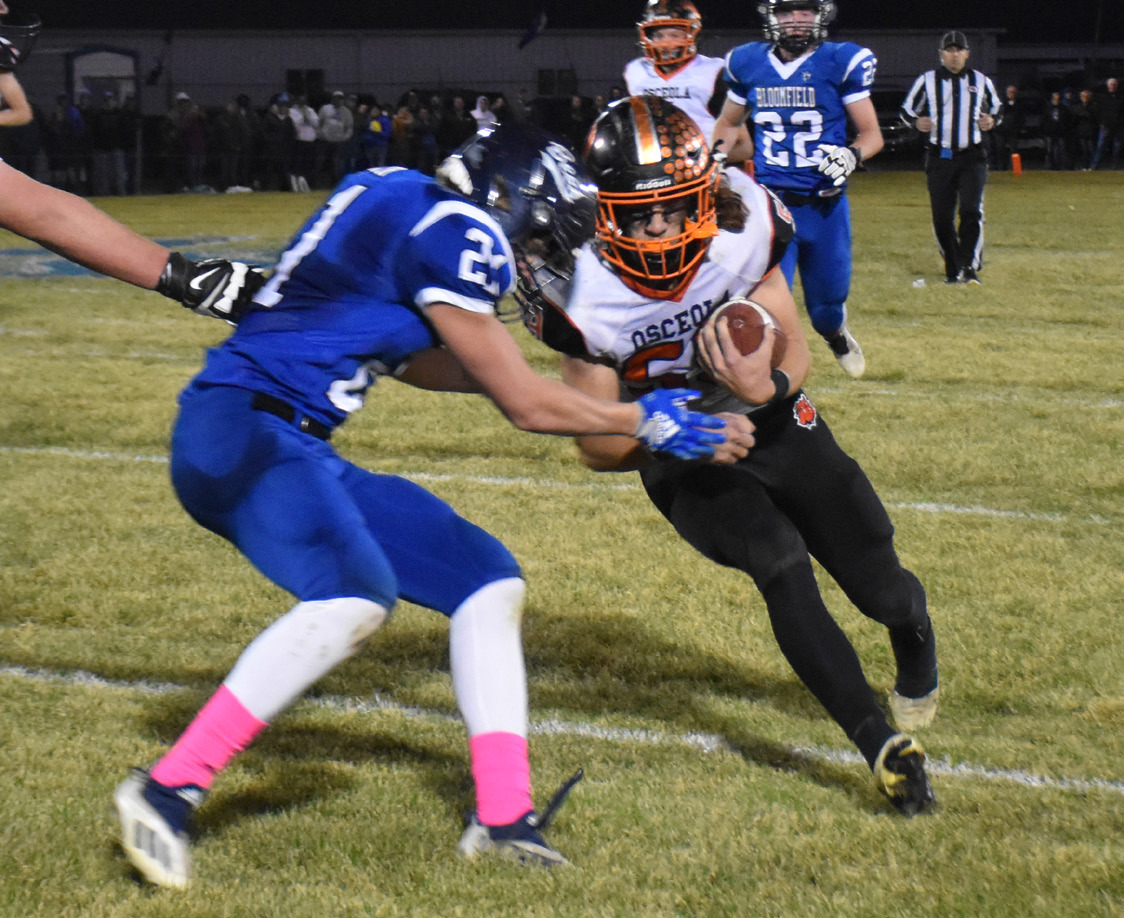 Alexx Winkelman caught one pass for 23 yards in his final game suiting up as a Bulldog. The senior also led the defense with 15 tackles. PCN photo by Beth Sparrow
