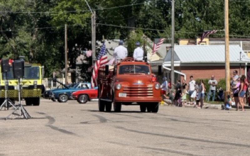 The Gresham Fireman’s Picnic was a three day celebration in Gresham over the Memorial Holiday Weekend. Saturday morning was the Gresham Public Library Fun Run, the horseshoe tournament in the park. Other activities over the three days included, Big Horn Tractor Drive, Alumni Banquet, Pickelball, Firefighter Games at the station, Kiddie Pedal Pull and on Monday the Memorial Day Military Service. PCN photos by Ken Kush and also photos provided by Cindy Avery.