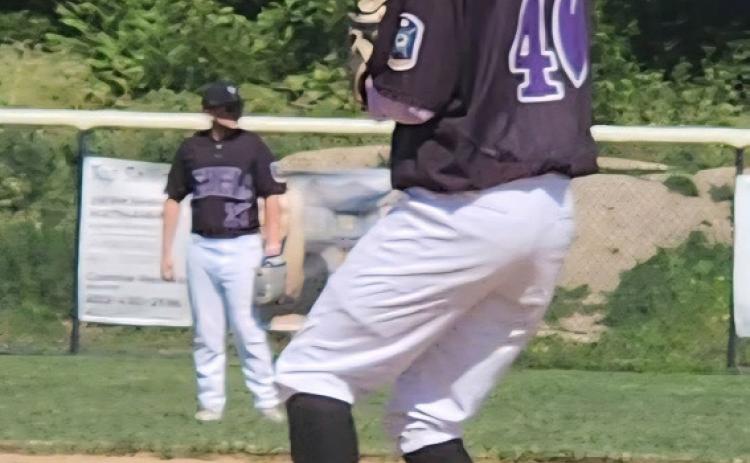 Ridley Cromer on the mound ready to pitch. PCN photo by Craig Pinley.