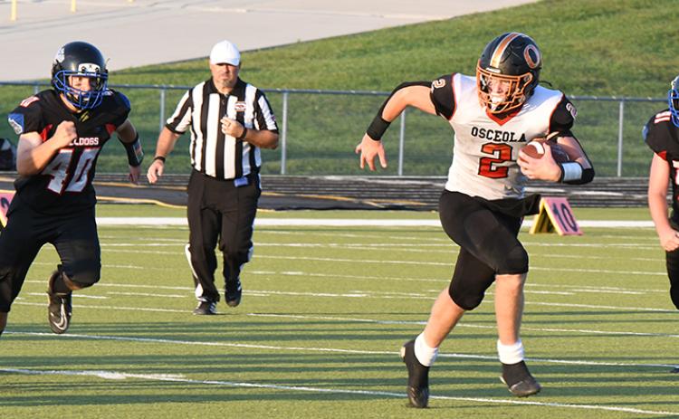 ​Kale Gustafson and the Bulldog offense will look to run early and often against the Hornets. PCN file photo by Rick Holtz
