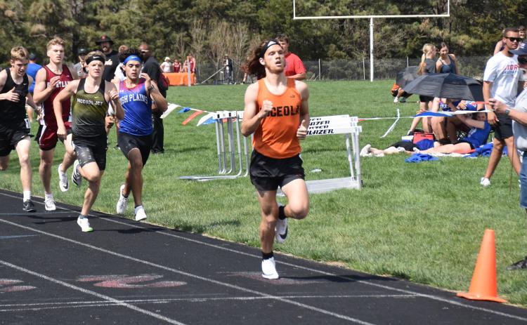Alexx Winkelman will run in the 100- and 400-meter dashes at state.