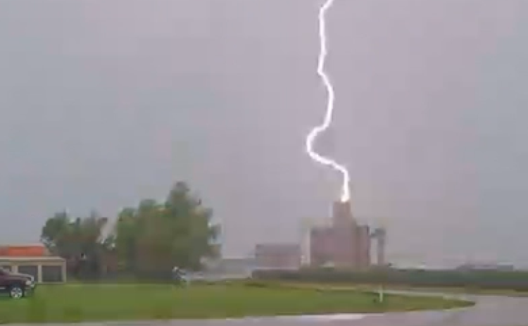 Photo of lightning provided