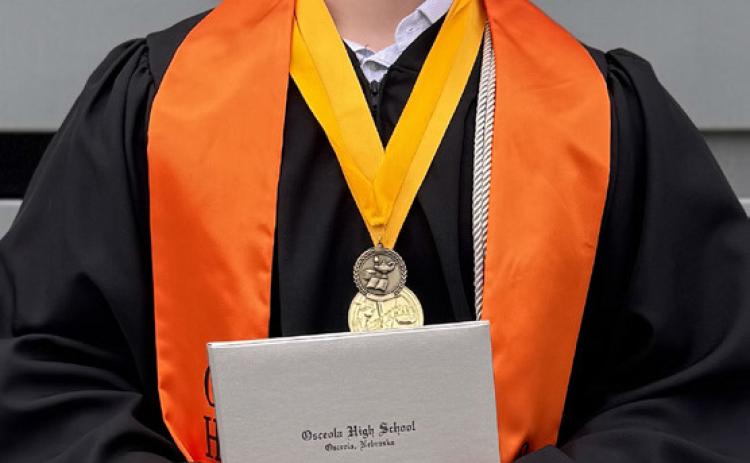 Above: The two highest achieving students at Osceola were Braylon Peterson (valedictorian, left) and Addison Theis (salutatorian, right). Photos provided.