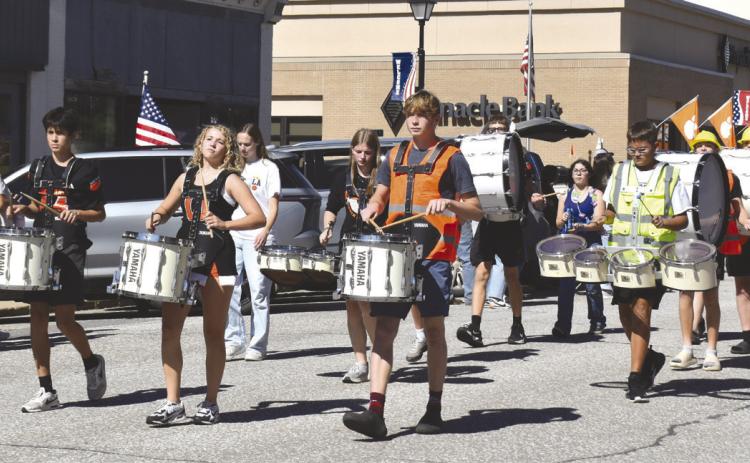 Osceola’s homecoming parade was enjoyed by many, including the kids in the parade. PCN photos by Beth Sparrow.