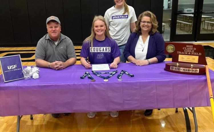 Janna Roberts signed with University of Sioux Falls in Sioux Falls, South Dakota for track. She is pictured (center) with her family, Andy (dad), Jodie (mom) and sister Melinn. Missing is her older sister Sydney. Photo provided.