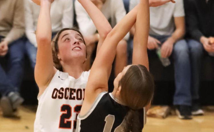Bulldogs Pick Up Two Wins at Home Against EMF