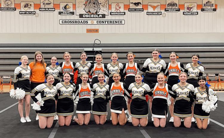 Osceola and Shelby-Rising City cheer/dance teams did a combined performance in Osceola last Friday. Photo provided.