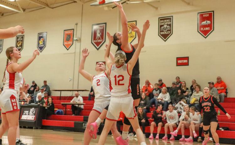 Osceola junior Bella Recker scored 38 points and grabbed 11 rebounds in the team’s win at Meridian on Friday. Becker put up 52 points and grabbed 26 rebounds in two Bulldog wins. PCN photo by Blaine Winslow.