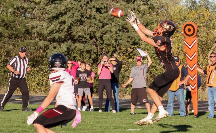Hayden Lavaley goes for the catch against BDS on Thursday. PCN photo by Blaine Winslow.