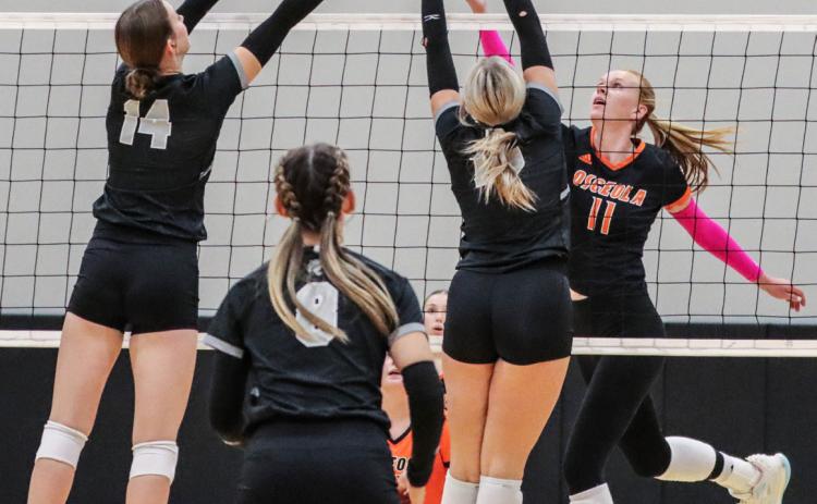 Eastyn Kropatsch tries to get a kill past the EMF block. PCN photo by Blaine Winslow.