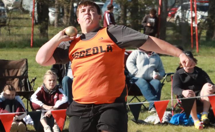 Osceola sophomore Landon Winslow scored points for the Bulldogs in the throws as he placed second in the discus and sixth in the shot put. PCN photo by Ken Kush.