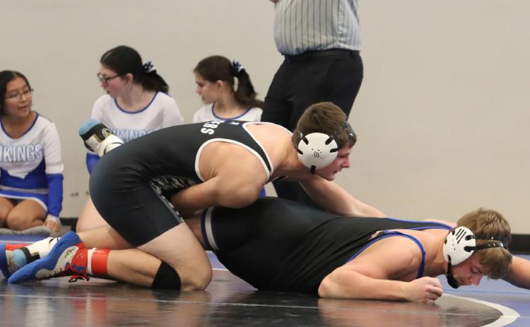 York transfer Arianna Schutt is closed to the pin in one of her matches on Thursday night at the Centennial Duals. PCN photo by Ken Kush.