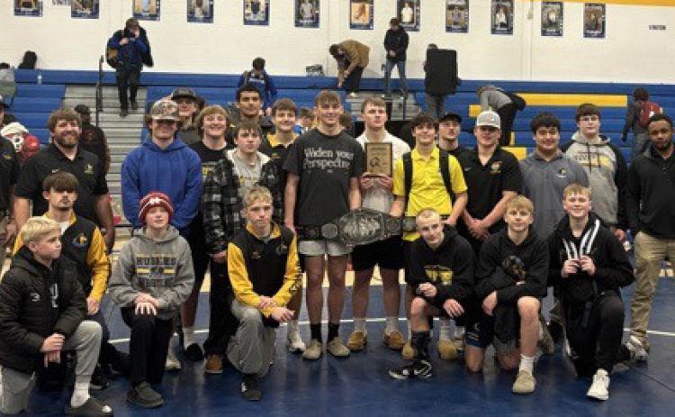 The Shelby-RC Huskies dominated the Tri-County Duals as three wrestlers went undefeated over the two-days. The Huskies improved to 11-0-1 in duals this year. Photo provided.