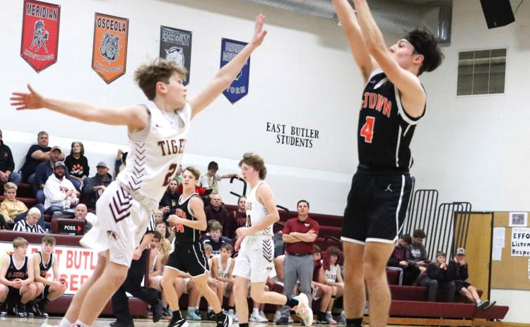 Brayden Santos get the school record for 3-pointers with this shot at East Butler. PCN photos by Blaine Winslow.