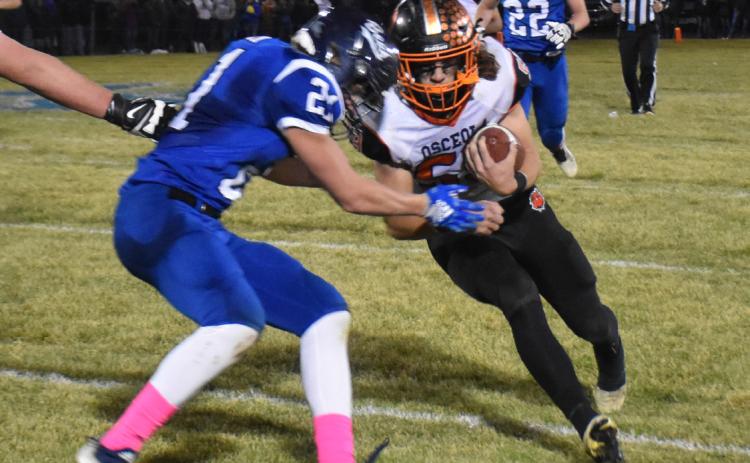 Alexx Winkelman caught one pass for 23 yards in his final game suiting up as a Bulldog. The senior also led the defense with 15 tackles. PCN photo by Beth Sparrow